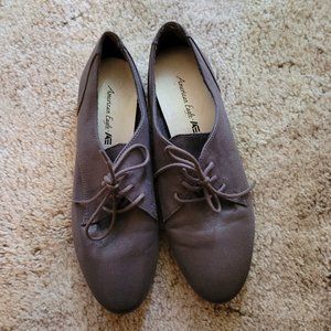 Gray lace up ankle booty shoes